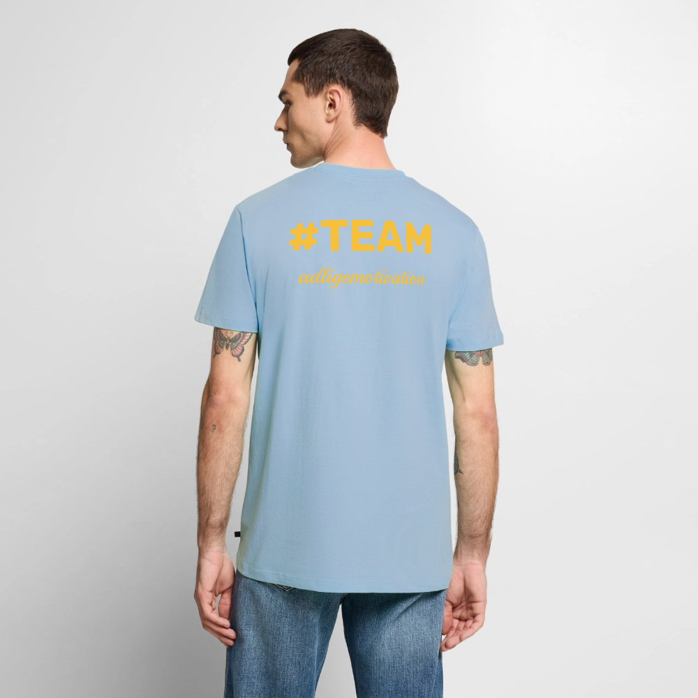 #TEAM adligemotivation Premium Logo T-Shirt - light blue