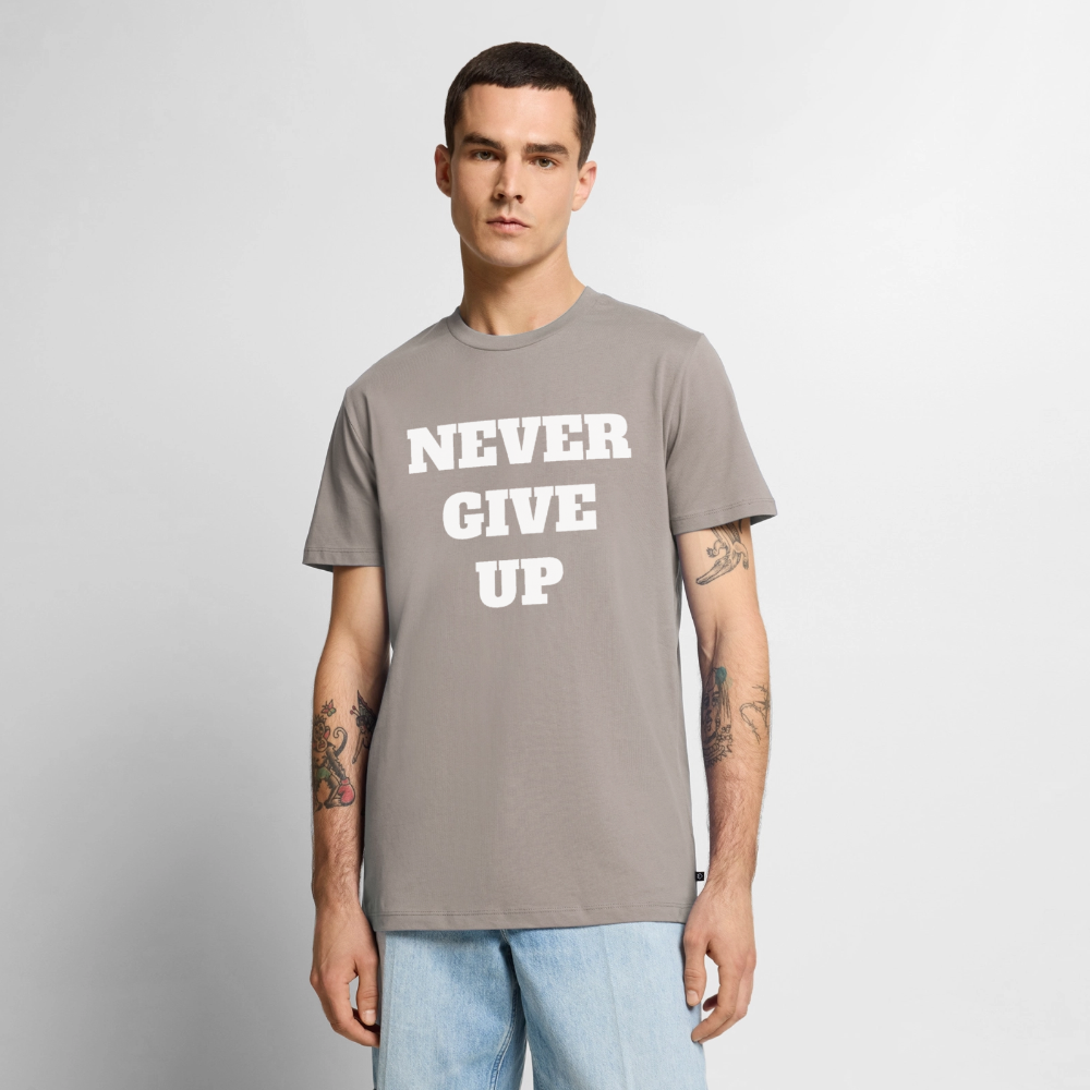 Never give up Premium T-Shirt - taupe